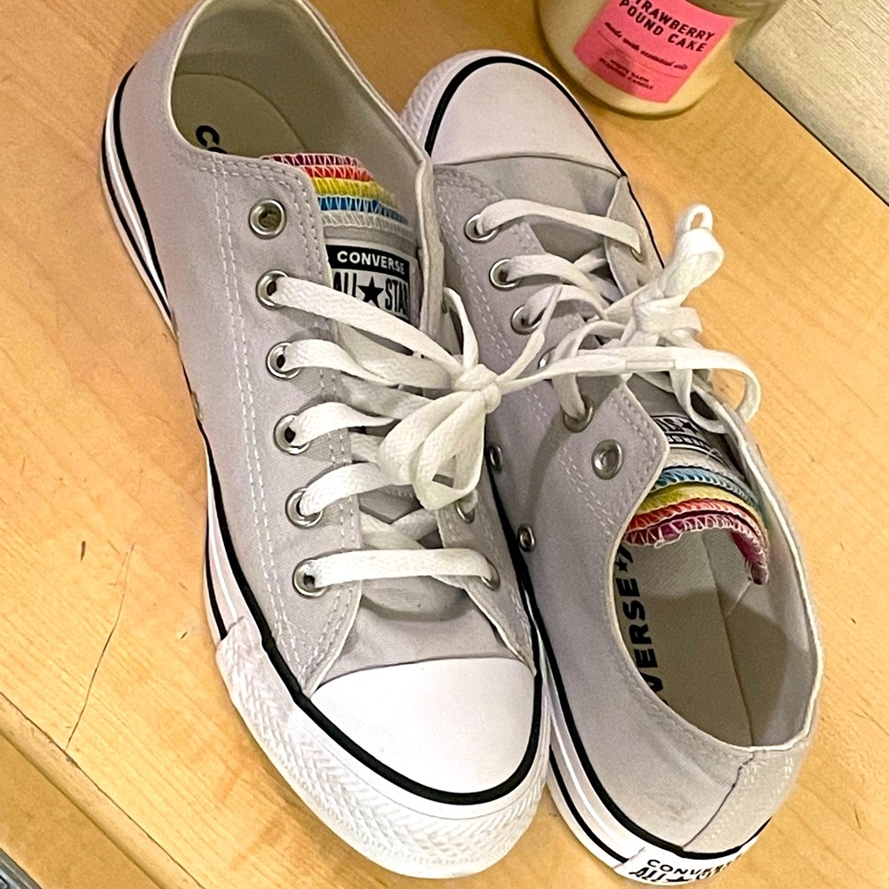 Brand new worn once size 11 womens converse